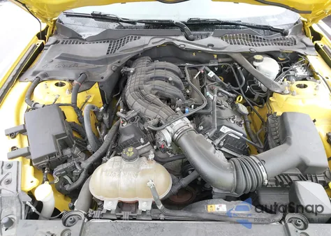 2015 Ford Mustang V6 z USA, uszkodzony, nr VIN 1FATP8EM4F5374910